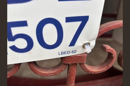 Apartamento à venda com 77m², 2 quartos e 1 vaga Apartamento à venda com 77m², 2 quartos e 1 vagaPlaquinha Instalada código LBED-52