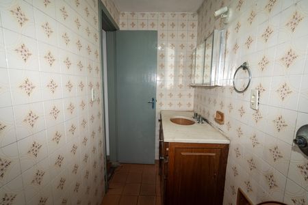 Apartamento à venda com 77m², 2 quartos e 1 vaga Apartamento à venda com 77m², 2 quartos e 1 vagaBanheiro