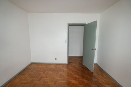 Quarto 2 de apartamento para alugar com 2 quartos, 77m² em Passo D’areia, Porto Alegre