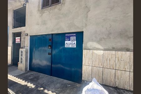 Casa para alugar com 80m², 2 quartos e 2 vagas Casa para alugar com 80m², 2 quartos e 2 vagasFachada