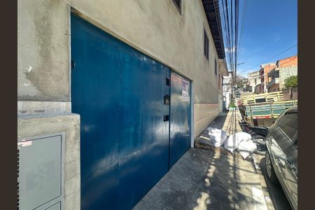 Casa para alugar com 80m², 2 quartos e 2 vagas Casa para alugar com 80m², 2 quartos e 2 vagasFachada