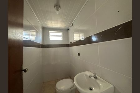 Casa para alugar com 80m², 2 quartos e 2 vagas Casa para alugar com 80m², 2 quartos e 2 vagasBanheiro