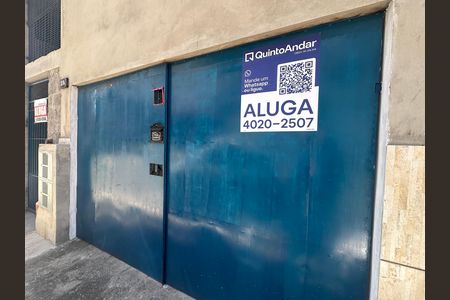 Casa para alugar com 80m², 2 quartos e 2 vagas Casa para alugar com 80m², 2 quartos e 2 vagasFachada