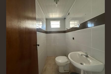 Casa para alugar com 80m², 2 quartos e 2 vagas Casa para alugar com 80m², 2 quartos e 2 vagasBanheiro