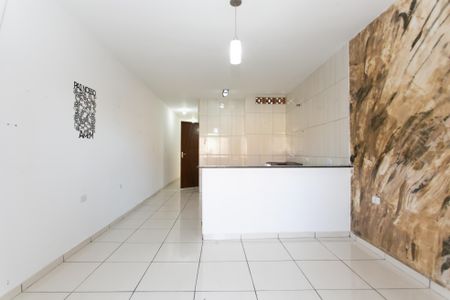Sala de casa para alugar com 2 quartos, 90m² em Vila Taquari, São Paulo
