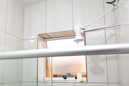 Casa para alugar com 90m², 2 quartos e 1 vaga Casa para alugar com 90m², 2 quartos e 1 vagaBanheiro - Chuveiro
