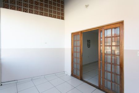 Casa para alugar com 90m², 2 quartos e 1 vaga Casa para alugar com 90m², 2 quartos e 1 vagaVaranda da Sala