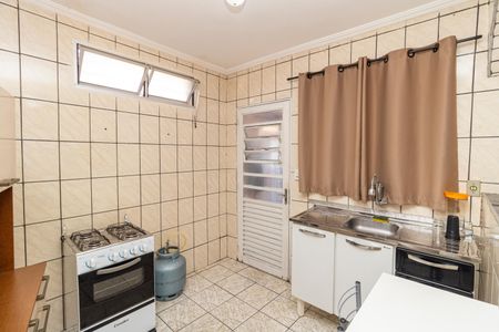 Cozinha de casa para alugar com 1 quarto, 30m² em Vila Nova Carolina, São Paulo