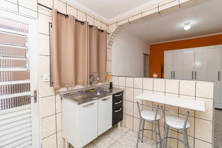 Cozinha de casa para alugar com 1 quarto, 30m² em Vila Nova Carolina, São Paulo