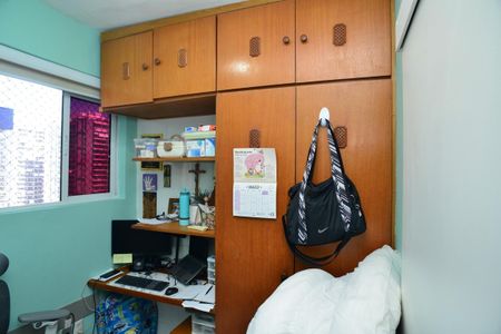 Apartamento à venda com 83m², 3 quartos e 1 vaga Apartamento à venda com 83m², 3 quartos e 1 vagaEscritório