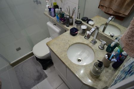 Apartamento à venda com 83m², 3 quartos e 1 vaga Apartamento à venda com 83m², 3 quartos e 1 vagaBanheiro Suíte