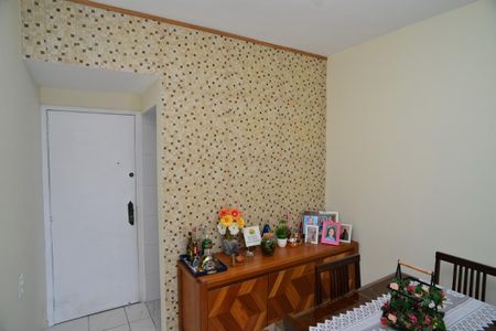 Apartamento à venda com 83m², 3 quartos e 1 vaga Apartamento à venda com 83m², 3 quartos e 1 vagaSala