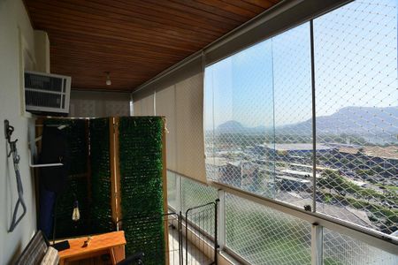 Apartamento à venda com 83m², 3 quartos e 1 vaga Apartamento à venda com 83m², 3 quartos e 1 vagaVaranda