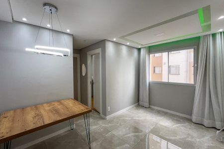 Sala de apartamento para alugar com 2 quartos, 40m² em Jardim Santa Emilia, São Paulo