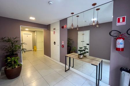 Apartamento para alugar com 40m², 2 quartos e 1 vaga Apartamento para alugar com 40m², 2 quartos e 1 vagaHall social
