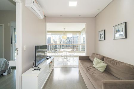 Sala de apartamento para alugar com 1 quarto, 76m² em Vila Olímpia, São Paulo