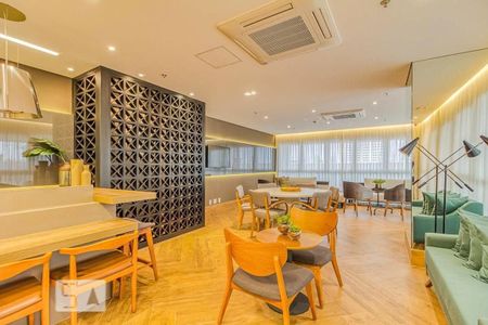 Apartamento para alugar com 76m², 1 quarto e 2 vagas Apartamento para alugar com 76m², 1 quarto e 2 vagasÁrea comum - Salão de festas