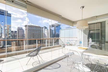 Apartamento para alugar com 76m², 1 quarto e 2 vagas Apartamento para alugar com 76m², 1 quarto e 2 vagasVaranda
