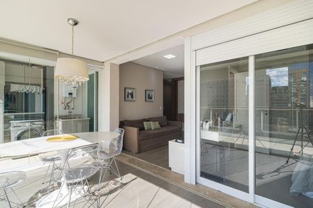 Apartamento para alugar com 76m², 1 quarto e 2 vagas Apartamento para alugar com 76m², 1 quarto e 2 vagasVaranda