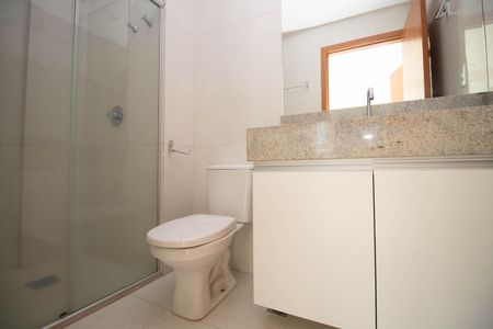 Banheiro da Suíte de apartamento para alugar com 1 quarto, 38m² em Shcgn 703, Brasília