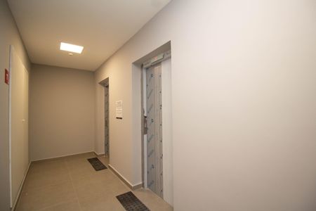 Apartamento à venda com 35m², 1 quarto e sem vagaHall social