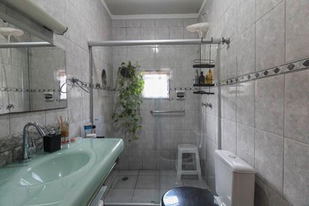 Casa à venda com 186m², 3 quartos e 3 vagasBanheiro da Suíte 1