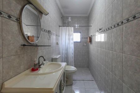 Casa à venda com 186m², 3 quartos e 3 vagasBanheiro da Suíte 2