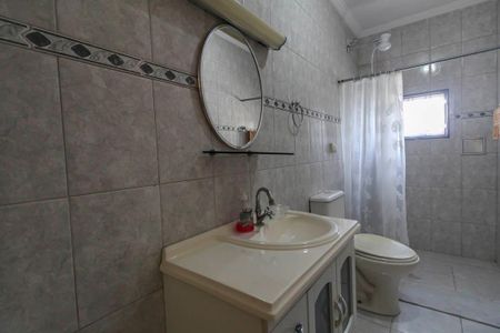 Casa à venda com 186m², 3 quartos e 3 vagasBanheiro da Suíte 2