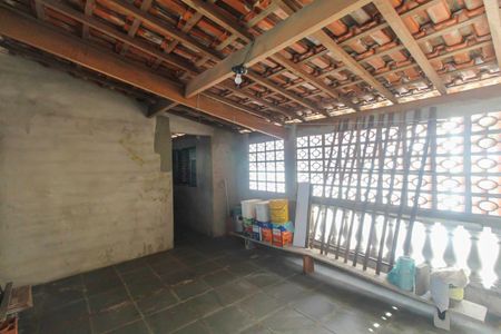 Casa à venda com 186m², 3 quartos e 3 vagasBanheiro de Serviço 2