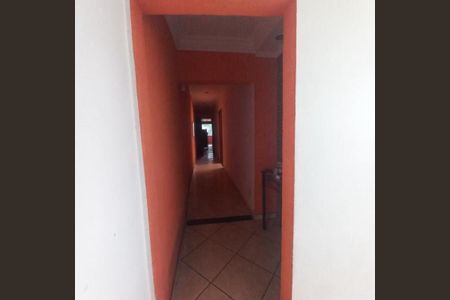 Corredor de casa para alugar com 4 quartos, 300m² em Jardim Nove de Julho, São Paulo