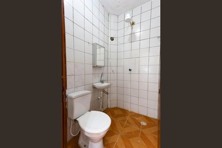 Casa para alugar com 70m², 2 quartos e 2 vagasBanheiro