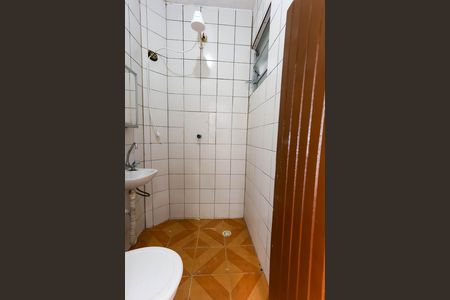 Casa para alugar com 70m², 2 quartos e 2 vagasBanheiro
