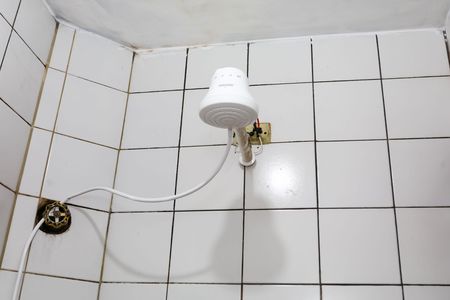 Casa para alugar com 70m², 2 quartos e 2 vagasBanheiro