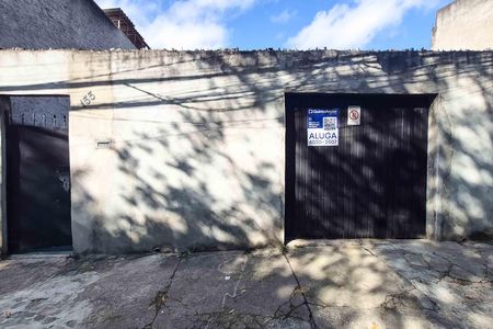 Casa para alugar com 70m², 2 quartos e 2 vagasFachada