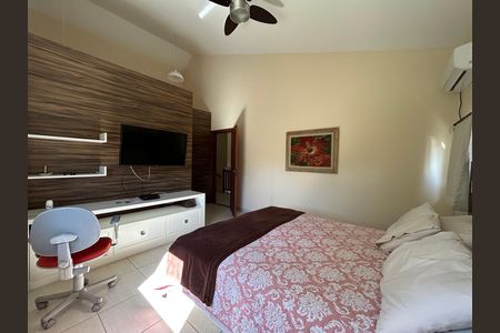 Casa de condomínio para alugar com 284m², 4 quartos e 3 vagas Casa de condomínio para alugar com 284m², 4 quartos e 3 vagasSuíte