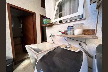 Casa de condomínio para alugar com 284m², 4 quartos e 3 vagas Casa de condomínio para alugar com 284m², 4 quartos e 3 vagasÁrea de Serviço