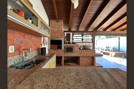 Casa de condomínio para alugar com 284m², 4 quartos e 3 vagas Casa de condomínio para alugar com 284m², 4 quartos e 3 vagasÁrea gourmet