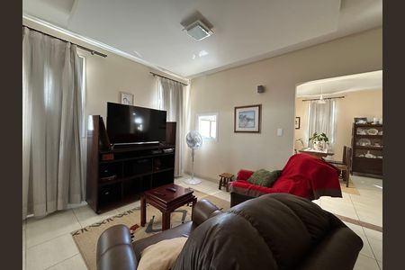 Casa de condomínio para alugar com 284m², 4 quartos e 3 vagas Casa de condomínio para alugar com 284m², 4 quartos e 3 vagasSala