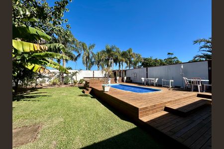 Casa de condomínio para alugar com 284m², 4 quartos e 3 vagas Casa de condomínio para alugar com 284m², 4 quartos e 3 vagasPiscina