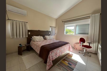 Casa de condomínio para alugar com 284m², 4 quartos e 3 vagas Casa de condomínio para alugar com 284m², 4 quartos e 3 vagasSuíte