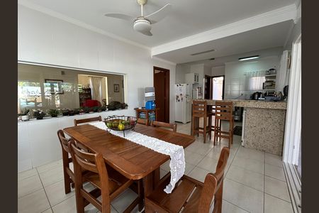 Casa de condomínio para alugar com 284m², 4 quartos e 3 vagas Casa de condomínio para alugar com 284m², 4 quartos e 3 vagasCozinha