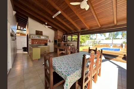 Casa de condomínio para alugar com 284m², 4 quartos e 3 vagas Casa de condomínio para alugar com 284m², 4 quartos e 3 vagasÁrea gourmet