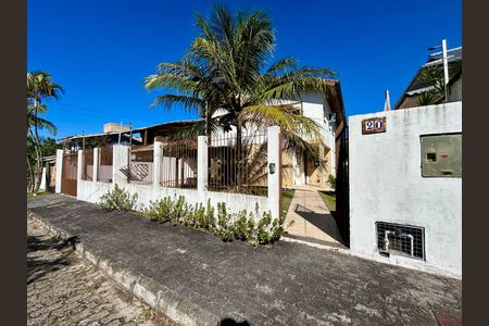 Casa de condomínio para alugar com 284m², 4 quartos e 3 vagas Casa de condomínio para alugar com 284m², 4 quartos e 3 vagasFachada