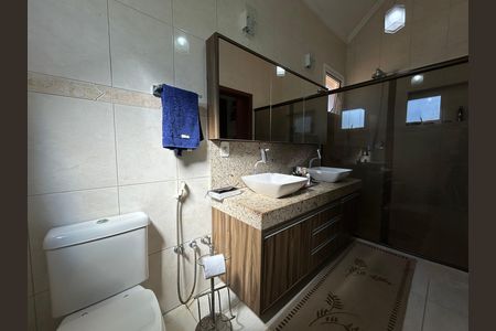 Casa de condomínio para alugar com 284m², 4 quartos e 3 vagas Casa de condomínio para alugar com 284m², 4 quartos e 3 vagasBanheiro suíte