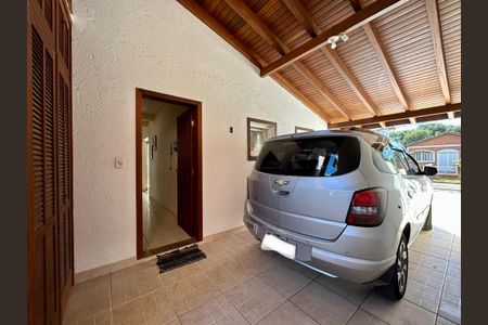 Casa de condomínio para alugar com 284m², 4 quartos e 3 vagas Casa de condomínio para alugar com 284m², 4 quartos e 3 vagasGaragem
