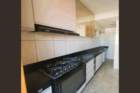 Cozinha de apartamento para alugar com 3 quartos, 90m² em São João Batista, Belo Horizonte