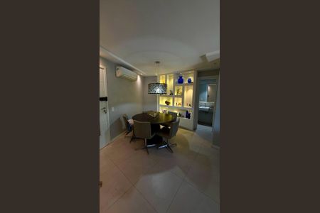 Apartamento à venda com 80m², 2 quartos e 1 vaga Apartamento à venda com 80m², 2 quartos e 1 vagaSala