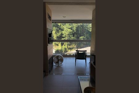 Apartamento à venda com 80m², 2 quartos e 1 vaga Apartamento à venda com 80m², 2 quartos e 1 vagaVaranda
