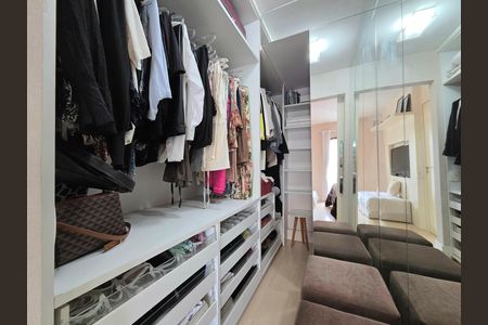 Apartamento para alugar com 50m², 1 quarto e 1 vaga Apartamento para alugar com 50m², 1 quarto e 1 vagaCloset da suíte