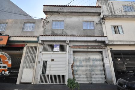 Casa para alugar com 80m², 2 quartos e sem vagaFachada